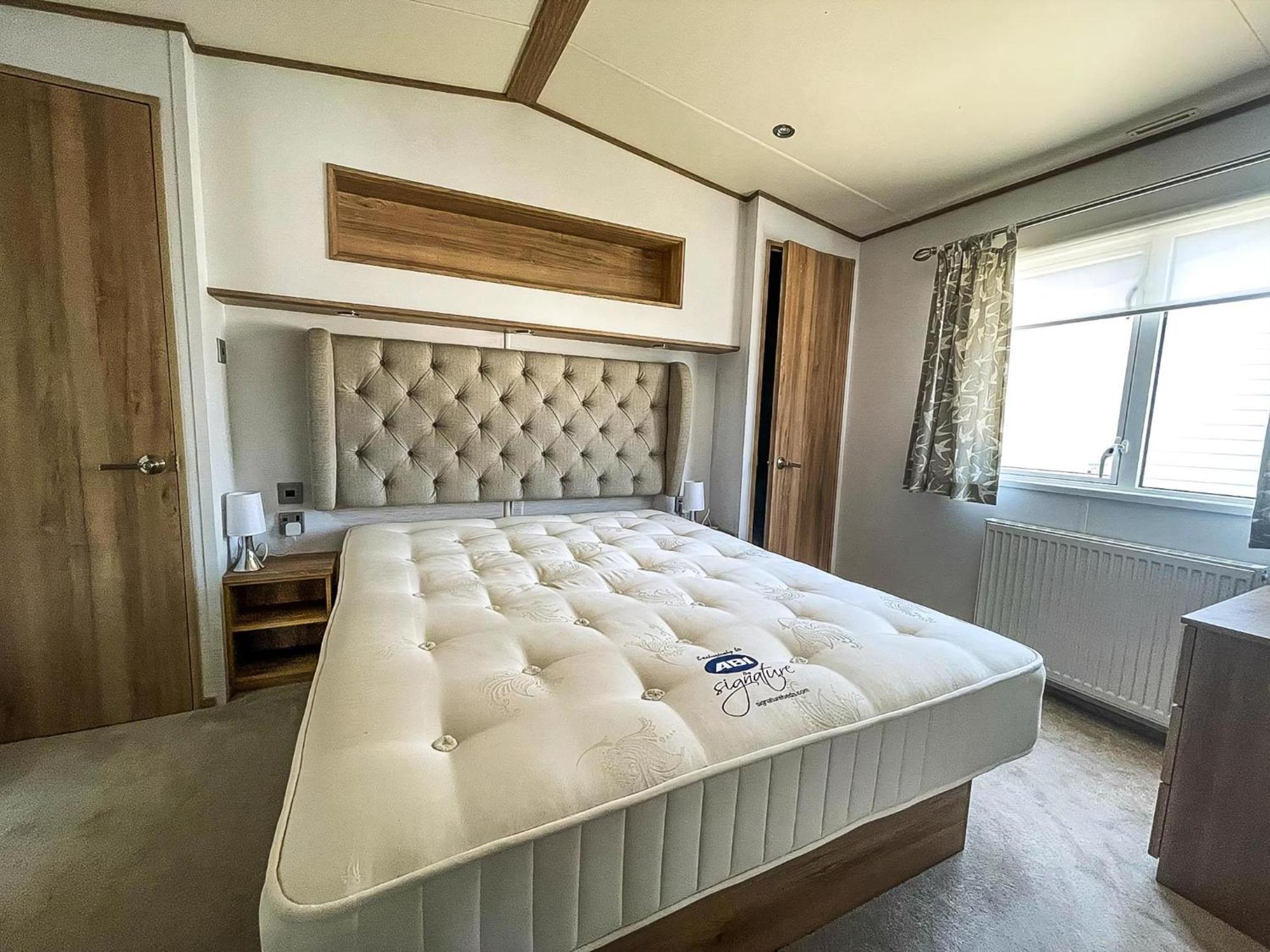 Beautiful Caravan With Decking At Carlton Meres Holiday Park, Suffolk Ref 60022M Saxmundham Dış mekan fotoğraf