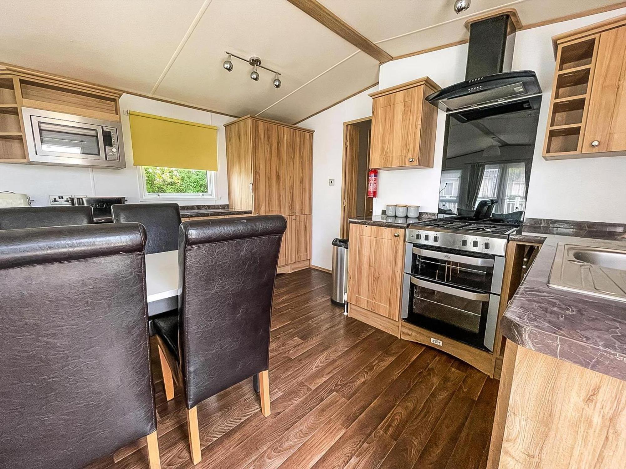 Beautiful Caravan With Decking At Carlton Meres Holiday Park, Suffolk Ref 60022M Saxmundham Dış mekan fotoğraf